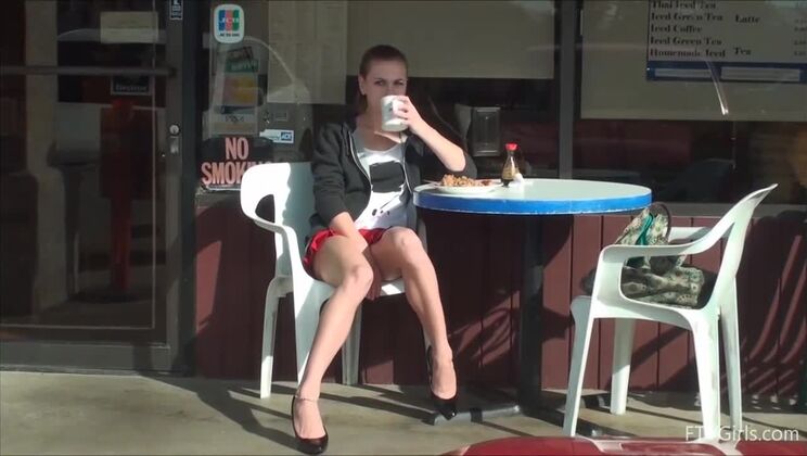 [FTVGirls] - Outdoor Debut: Beautiful Teen Girl 4