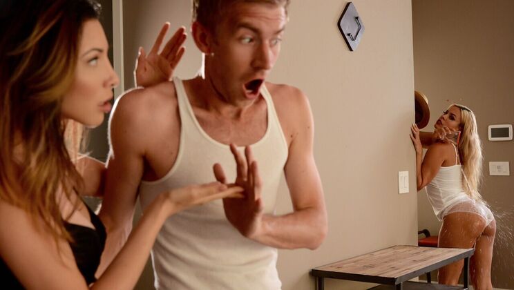 [Brazzers] - Blonde Bombshell's Heatwave Hookup