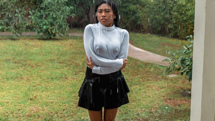 Rainy Day Rendezvous with Petite Ember Snow