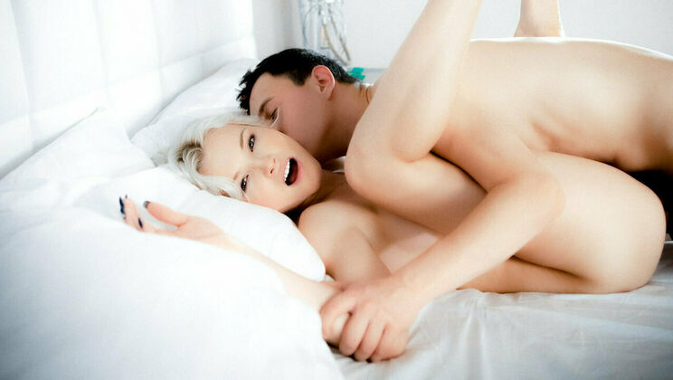 [SexArt] - Czech Yoga Babes Get Dirty Outdoors - Zazie Skymm - Frida Sante - Ivy Rein - Nikky Nutz