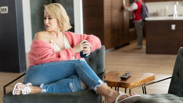 [FamilySinners] - Stepson Gets Lucky with His Hot Stepmom Ryan Keely - Ryan Keely - Joshua Lewis