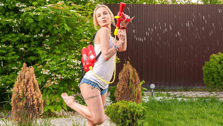 Skinny Babe Tea Mint Enjoys Her Squirt Gun