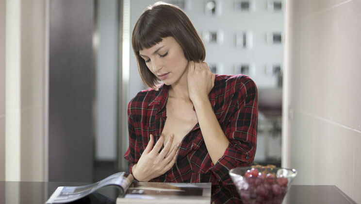 [SexArt] - Flora's Tattooed Body: A Sexy Close-Up - Flora