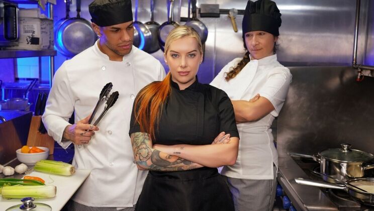 Chef Fantasy: Brunette with Big Ass Gets Doggystyle & Facial