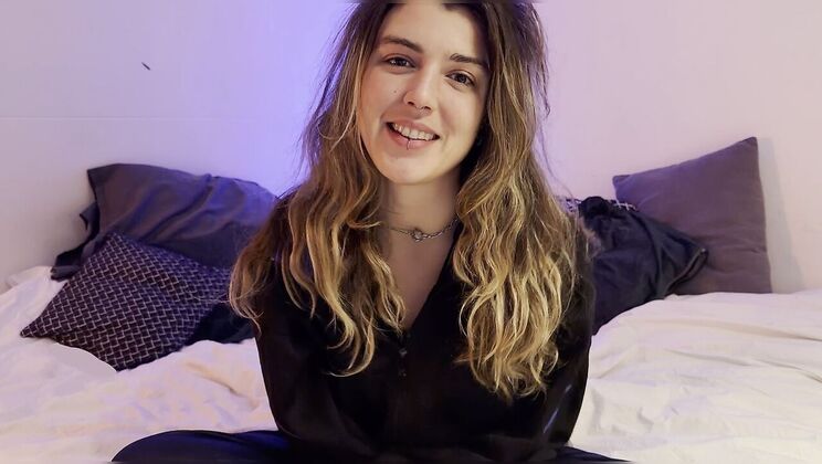 [Ersties] - English Girl Sarah Tries Anal Sex - Gia G (Ersties)